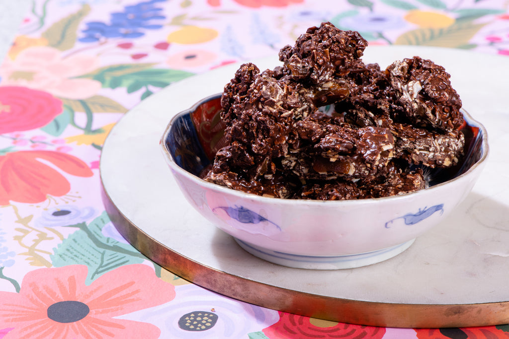 Sweet Petite - Christmas Shortbread & Che Buono Chocolate Cluster