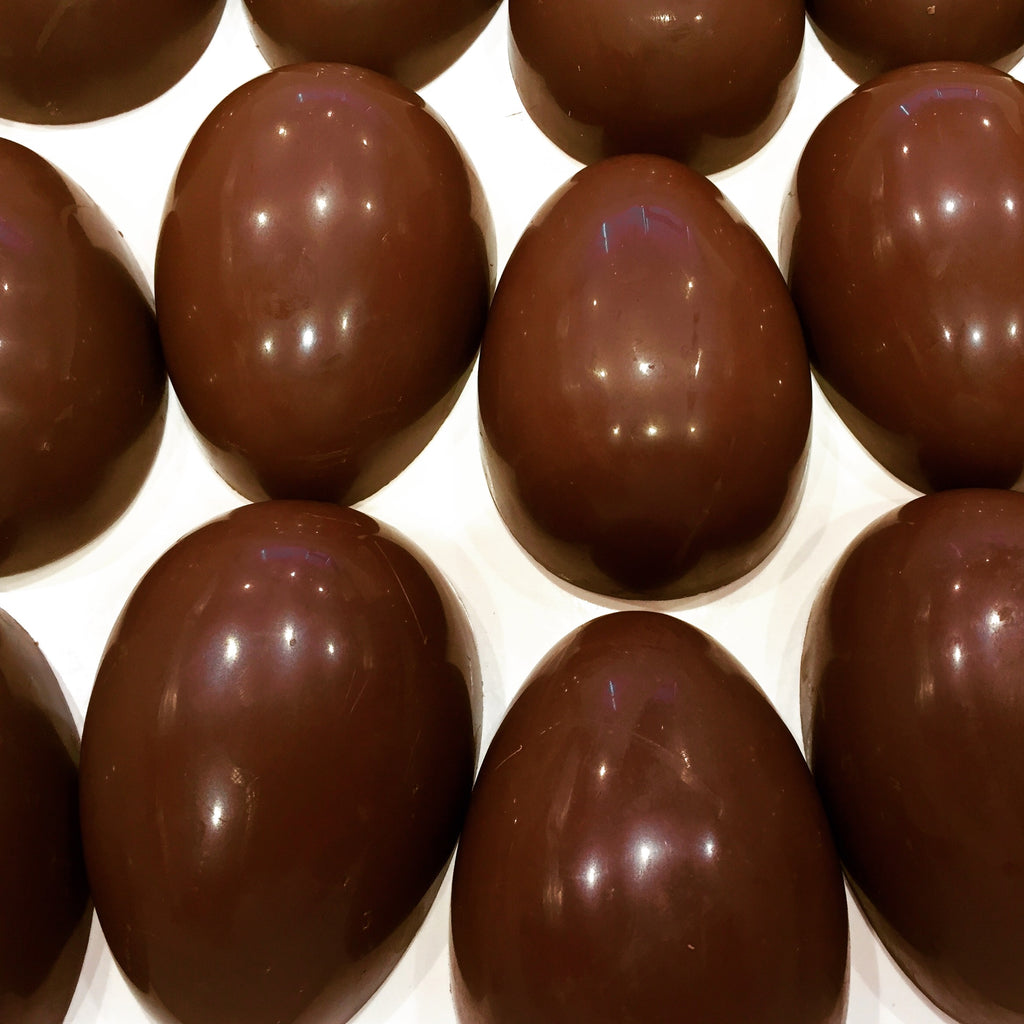 Medium Peppermint Dark Easter Egg